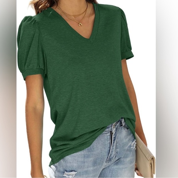 WIHOLL Tops - NWT Women’s V-neck puff sleeve shirt Green Size Large Soft and Lightweight